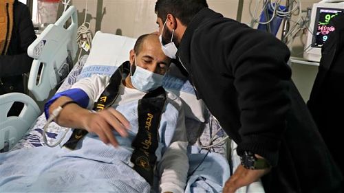 Le détenu Maher Al-Akhras libéré (vidéo)